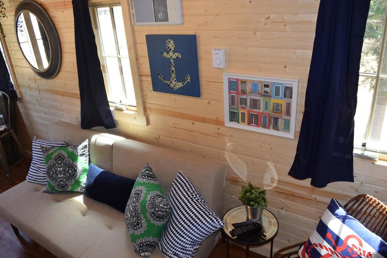 Tuxbury Pond Camping Resort Tiny House Murphy South Hampton Exteriör bild